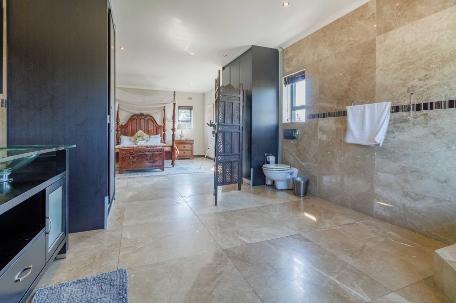 4 Bedroom Property for Sale in Flamingo Vlei Western Cape